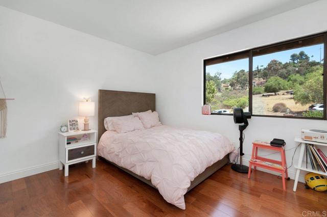 3453 Via Loma Vista, Escondido CA: https://media.crmls.org/mediaz/6254d428-c284-4e28-acdc-27d40e191a39.jpg