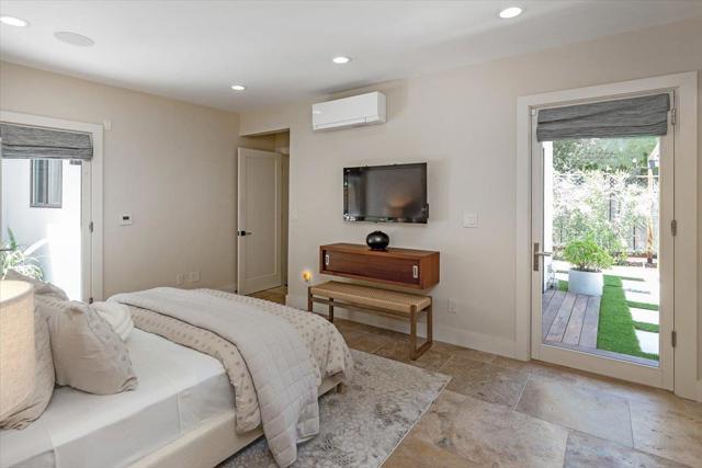 15902 Rochin Terrace, Los Gatos CA: https://media.crmls.org/mediaz/6254f6fe-7788-413b-8499-0eaa751861bd.jpg