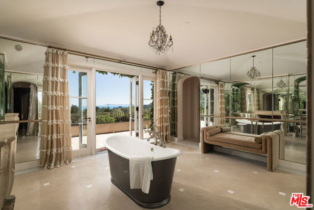 Image 18 of 48 For 771 Garden Lane