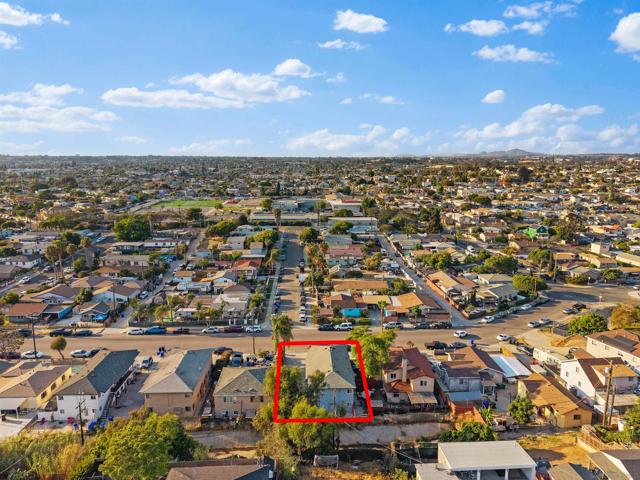 3957 61 Cottonwood St, San Diego CA: https://media.crmls.org/mediaz/625614b0-1a67-41de-929b-66b0e530aa1b.jpg