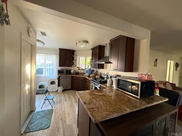 Detail Gallery Image 5 of 12 For 14574 Kennebunk St, Poway,  CA 92064 - 3 Beds | 1 Baths