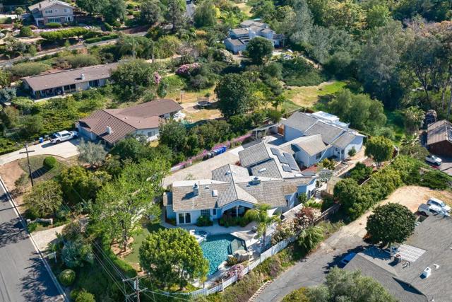 16334 Woodson View Rd, Poway CA: https://media.crmls.org/mediaz/6256fbfa-997c-4c23-9d39-b80b71fe35f5.jpg