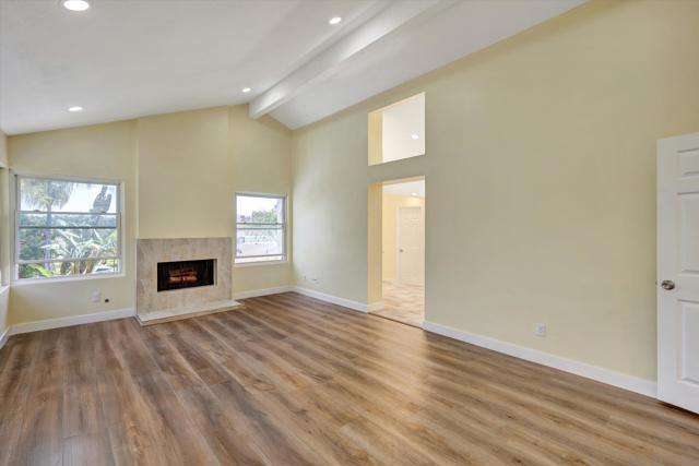1103 Countrywood Ln, Vista CA: https://media.crmls.org/mediaz/62570ec7-0f9e-4d51-a962-a704e65bd71c.jpg