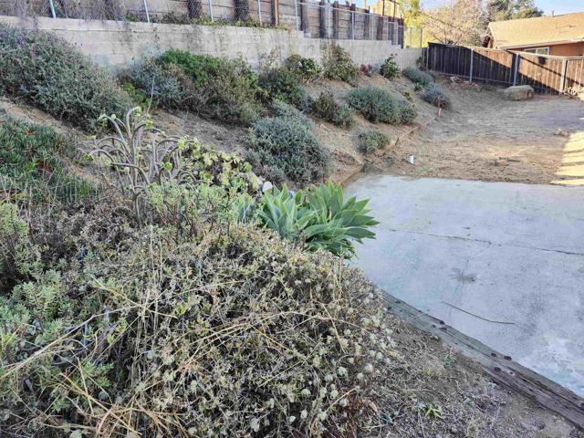 238 Lilac Dr., El Cajon CA: https://media.crmls.org/mediaz/62576b58-616f-4d61-af11-c65e8715385a.jpg