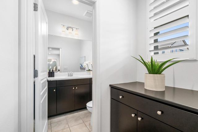 2632 Admiral Circle, Hayward CA: https://media.crmls.org/mediaz/6258400a-4312-4798-8071-b6aac9244b7e.jpg