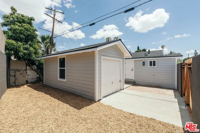503 E Truslow Avenue, Fullerton CA: https://media.crmls.org/mediaz/6258b13d-6d2a-41dd-92c9-5e9514e0408d.jpg
