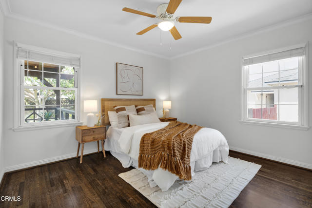 7933 Kenyon Avenue, Los Angeles CA: https://media.crmls.org/mediaz/6258d7cb-ffe8-4a40-9b65-9ba90a73f50b.jpg