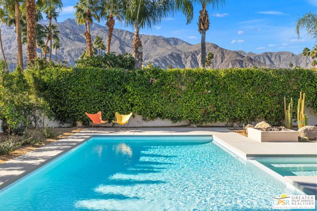 695 N Camino Real, Palm Springs CA: https://media.crmls.org/mediaz/625948dc-f35c-4feb-a915-389c37f4267a.jpg