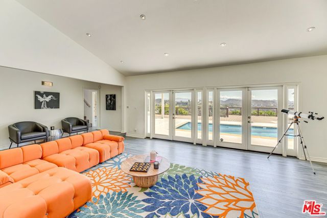 1410 Stradella Road, Los Angeles CA: https://media.crmls.org/mediaz/625ba88a-c509-4b4f-af0a-e6ebfc798e94.jpg