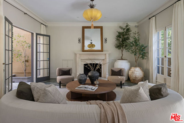 540 Mount Washington Drive, Los Angeles CA: https://media.crmls.org/mediaz/625bcc3f-1ca2-41b9-a1c7-31c605e9d209.jpg