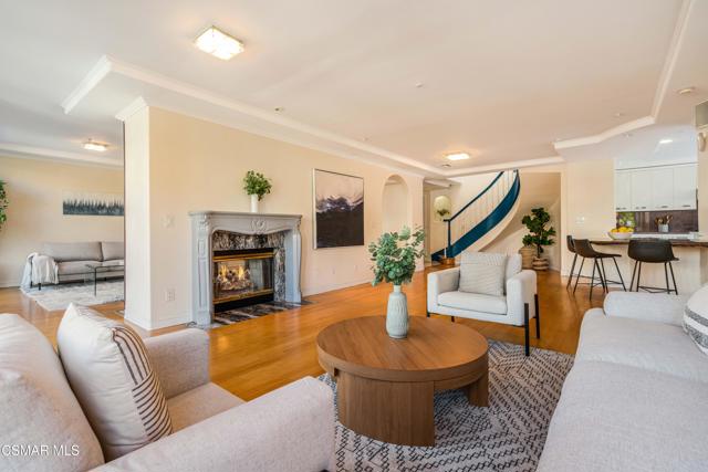 1645 Malcolm Avenue, Los Angeles CA: https://media.crmls.org/mediaz/625bec19-f108-43cb-9319-c3064a936257.jpg