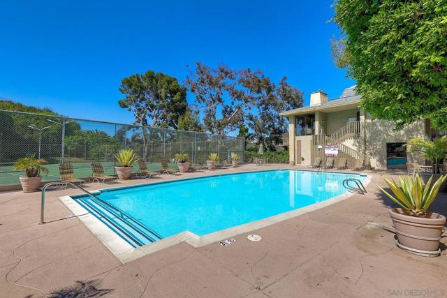 4260 6TH AVE, San Diego CA: https://media.crmls.org/mediaz/625bfed5-8b69-4b09-8b6e-269e6ab9febc.jpg