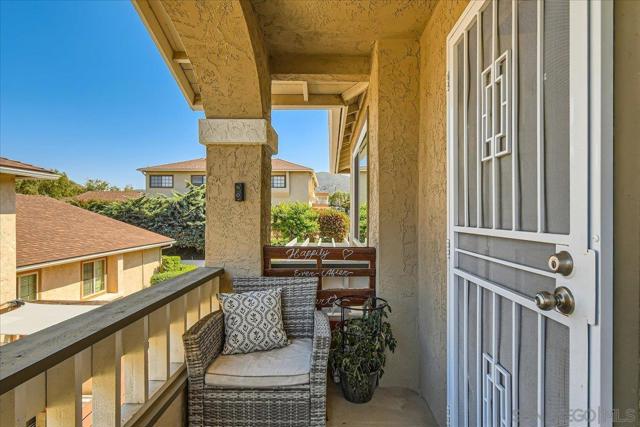 8753 Crossway Ct, Santee CA: https://media.crmls.org/mediaz/625c7050-74fd-44d3-9353-3cbea0aec687.jpg