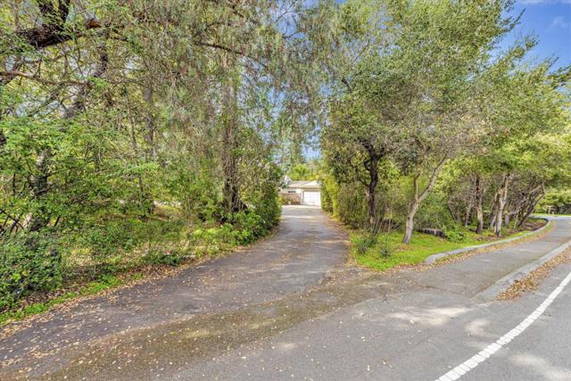 15041 Park Drive, Saratoga CA: https://media.crmls.org/mediaz/625d4a6a-5e18-47ea-837d-a8afadf68a70.jpg