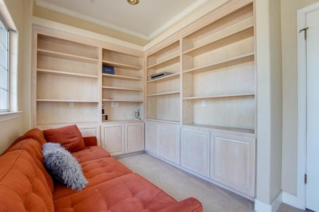 160 Tevis Trail, Hollister CA: https://media.crmls.org/mediaz/625d73c8-4b0d-446c-a4ff-4761919d64ab.jpg