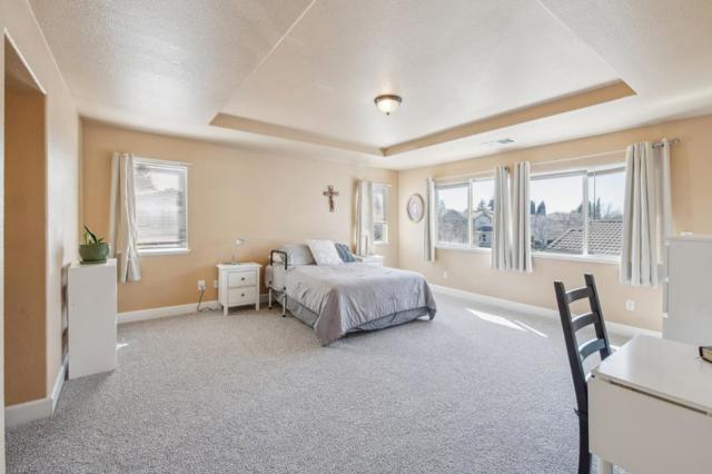 1512 Marigold Drive, Patterson CA: https://media.crmls.org/mediaz/625e37ed-c8e6-47b3-b156-acfc6dede737.jpg