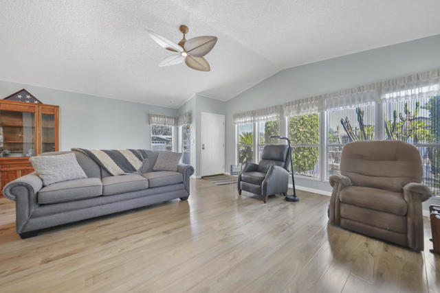 47867 Los Amigos Court, Indio CA: https://media.crmls.org/mediaz/625f8231-65a0-4df9-9a28-104df79de69e.jpg