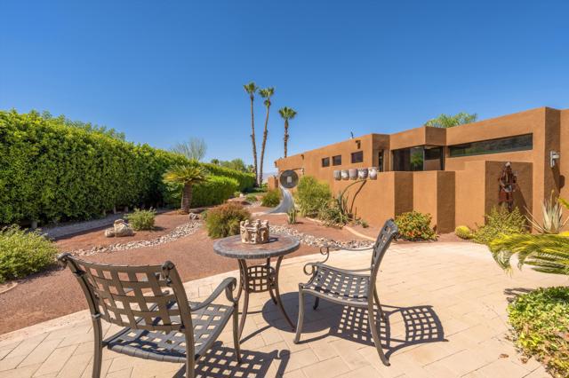 70150 Thunderbird Road, Rancho Mirage CA: https://media.crmls.org/mediaz/625ff557-1bcc-4ffa-b2b2-37c290746c90.jpg
