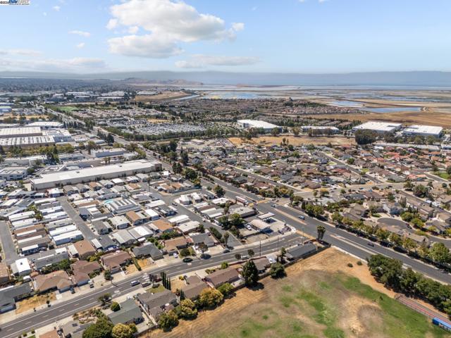 2435 Catalpa Way, Hayward CA: https://media.crmls.org/mediaz/6261bcc8-8866-4fcc-8960-5ae754e68f1d.jpg