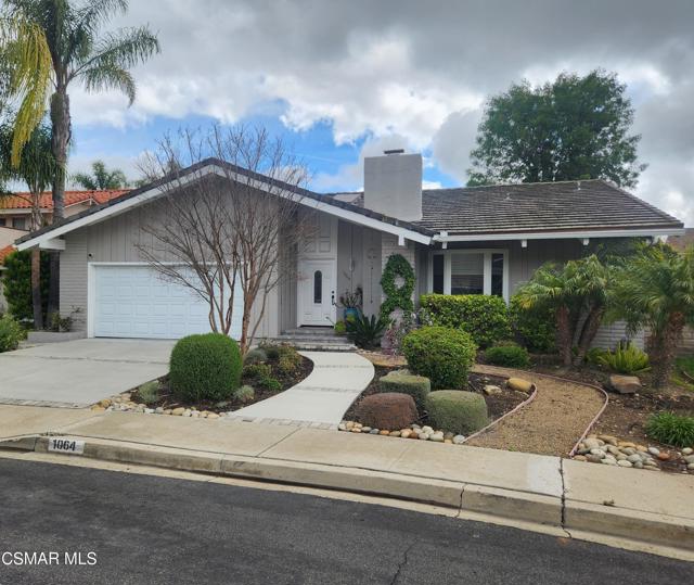 1064 Finrod Court, Westlake Village CA: https://media.crmls.org/mediaz/6261ea67-0fcb-43a8-a6ff-d04518c720bc.jpg