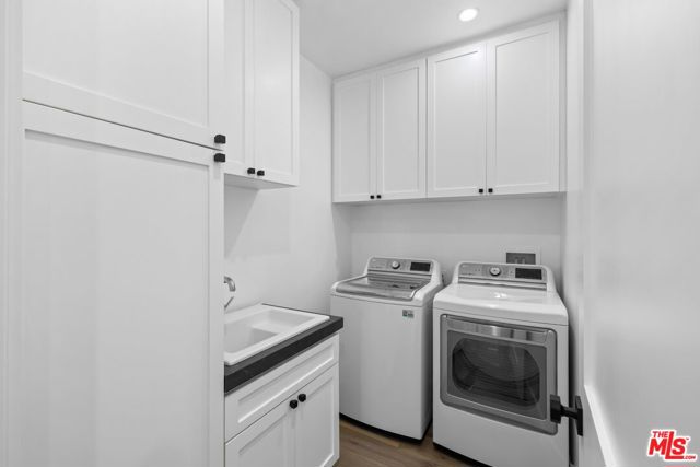 2590 Amherst Avenue, Los Angeles CA: https://media.crmls.org/mediaz/62622c0e-dcdb-4e0e-9e54-5de41891126c.jpg