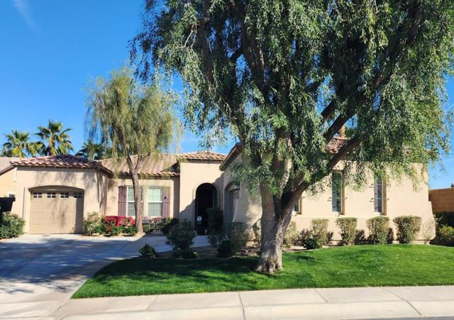 60284 Honeysuckle Street, La Quinta CA: https://media.crmls.org/mediaz/6262d278-a021-4a70-9afb-ec42cc2dbecb.jpg