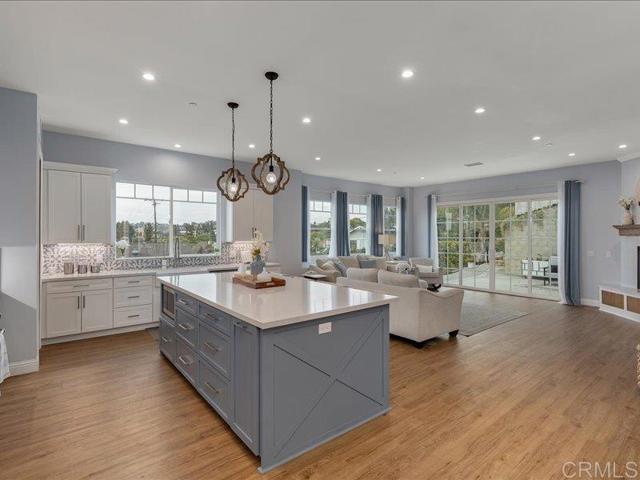 Detail Gallery Image 8 of 34 For 276 Hilltop Dr, Chula Vista,  CA 91910 - 4 Beds | 3/1 Baths