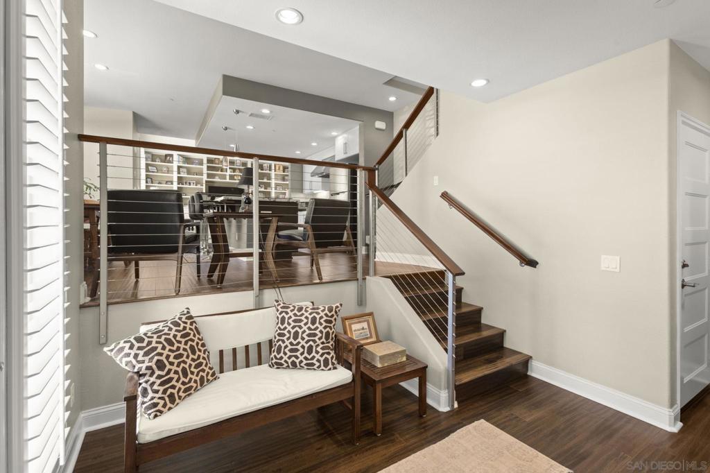 1056 Pearl - photo 4