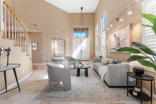 Detail Gallery Image 12 of 73 For 12204 Briar Knoll Way, San Diego,  CA 92128 - 5 Beds | 3 Baths