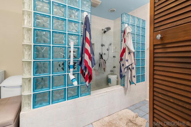 25980 Forest Dr, Escondido CA: https://media.crmls.org/mediaz/62669b1f-135e-4abd-aba3-1c86836e2c5f.jpg