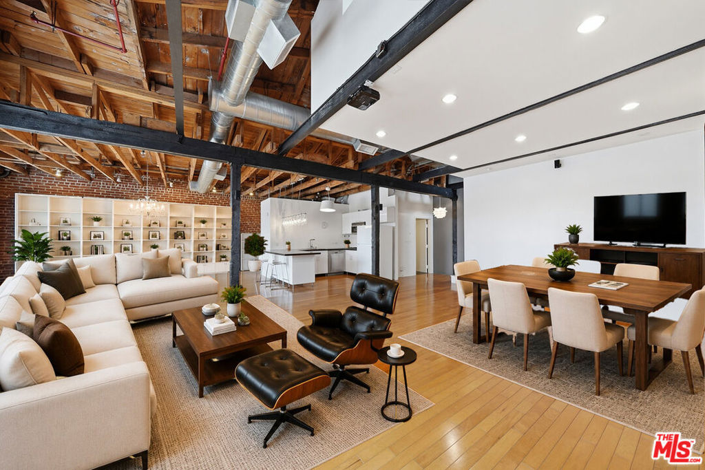 500 Molino Street #315