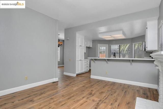 855 Caribou Ter, Brentwood CA: https://media.crmls.org/mediaz/6266fd34-14c3-4489-84ae-85c1e29505bf.jpg