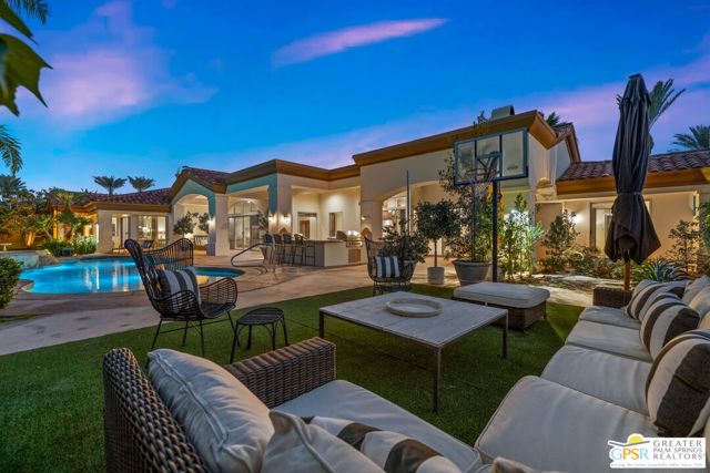 16 Villaggio Place, Rancho Mirage CA: https://media.crmls.org/mediaz/62680bfe-a547-4554-86bd-22a0de91d236.jpg