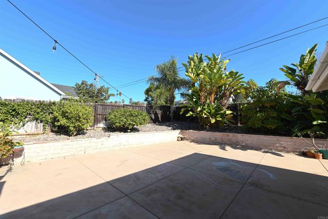 Detail Gallery Image 20 of 20 For 1860 Alessandro Trl, Vista,  CA 92084 - 3 Beds | 2 Baths