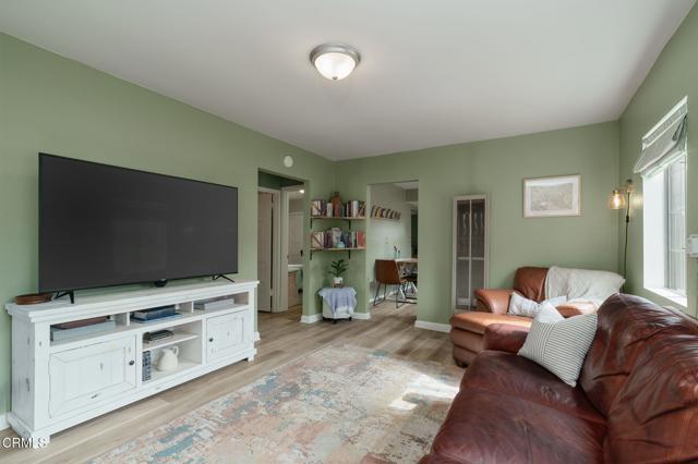 104 E Warner Street, Ventura CA: https://media.crmls.org/mediaz/626a1f55-059d-4d8d-b397-9a0724862b1c.jpg