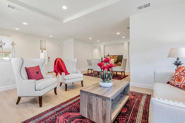 33 Lupine Valley Court, Brisbane CA: https://media.crmls.org/mediaz/626a8062-5704-449e-a8dd-3a47e3f87e5d.jpg