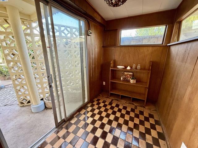 Image 41 of 57 For 574 Lewis Ave