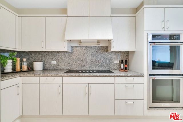 10724 Wilshire Boulevard, Los Angeles CA: https://media.crmls.org/mediaz/626ba006-6ab8-4646-8486-1a23245f4aab.jpg
