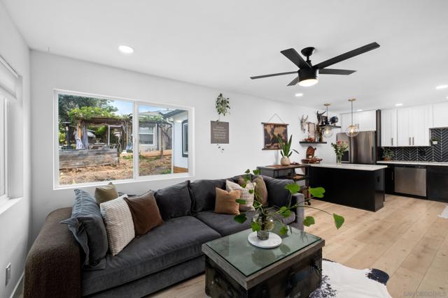 5463 San Onofre Ter, San Diego CA: https://media.crmls.org/mediaz/626c4317-5dea-4e63-b186-5c9eed415014.jpg