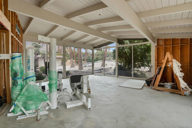 925 W Coronado Avenue, Palm Springs, CA 92262