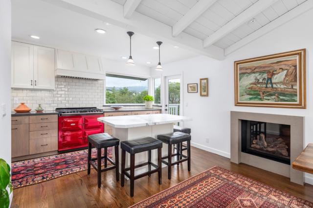 20 Madrone Avenue, Moss Beach CA: https://media.crmls.org/mediaz/626cb110-1221-4699-a568-2a0dced48781.jpg