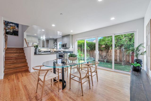3704 Fair Oaks Avenue, Menlo Park CA: https://media.crmls.org/mediaz/626f8eb9-90a6-4867-8d5d-d718142f2b11.jpg