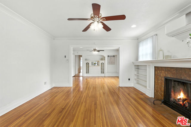3521 W 58th Place, Los Angeles CA: https://media.crmls.org/mediaz/626fff2e-acc4-4759-9fe5-d68f5608a167.jpg