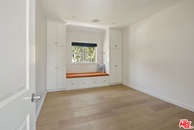 2241 Betty Lane, Beverly Hills CA: https://media.crmls.org/mediaz/62705499-7b4d-4dcf-95e7-55da6cca369d.jpg