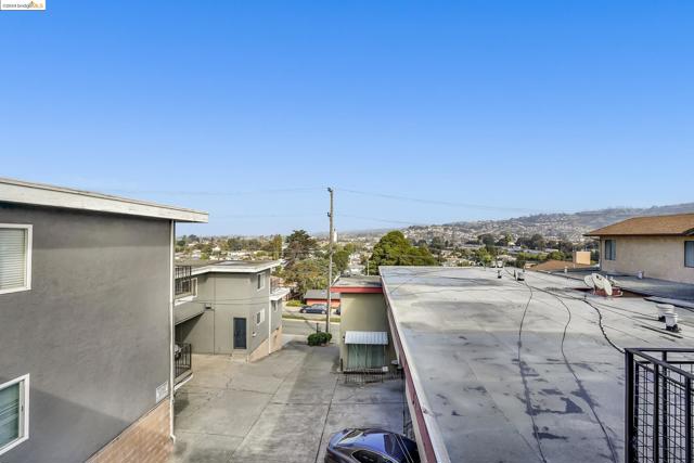 Image 16 of 24 For 5314 Bayview