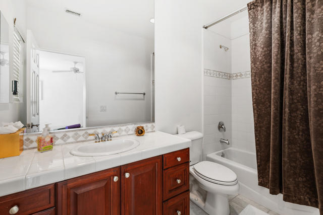 Image 27 of 36 For 77 Clavel Court
