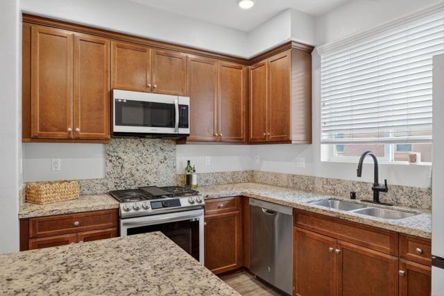 Detail Gallery Image 19 of 38 For 2860 Athens Rd #12,  Chula Vista,  CA 91915 - 4 Beds | 3/1 Baths