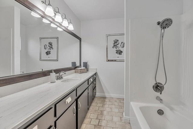 1081 Oak Street, Hollister CA: https://media.crmls.org/mediaz/62736ffd-f8b8-43ee-be88-252ed487ec40.jpg