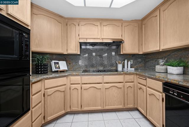 2120 Goldenrod Lane, San Ramon CA: https://media.crmls.org/mediaz/627378fd-a197-49c4-8532-9b064658b523.jpg