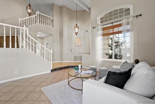1187 Avenida Azul, San Marcos CA: https://media.crmls.org/mediaz/62747775-a344-4aea-8714-f3b35baadfd1.jpg